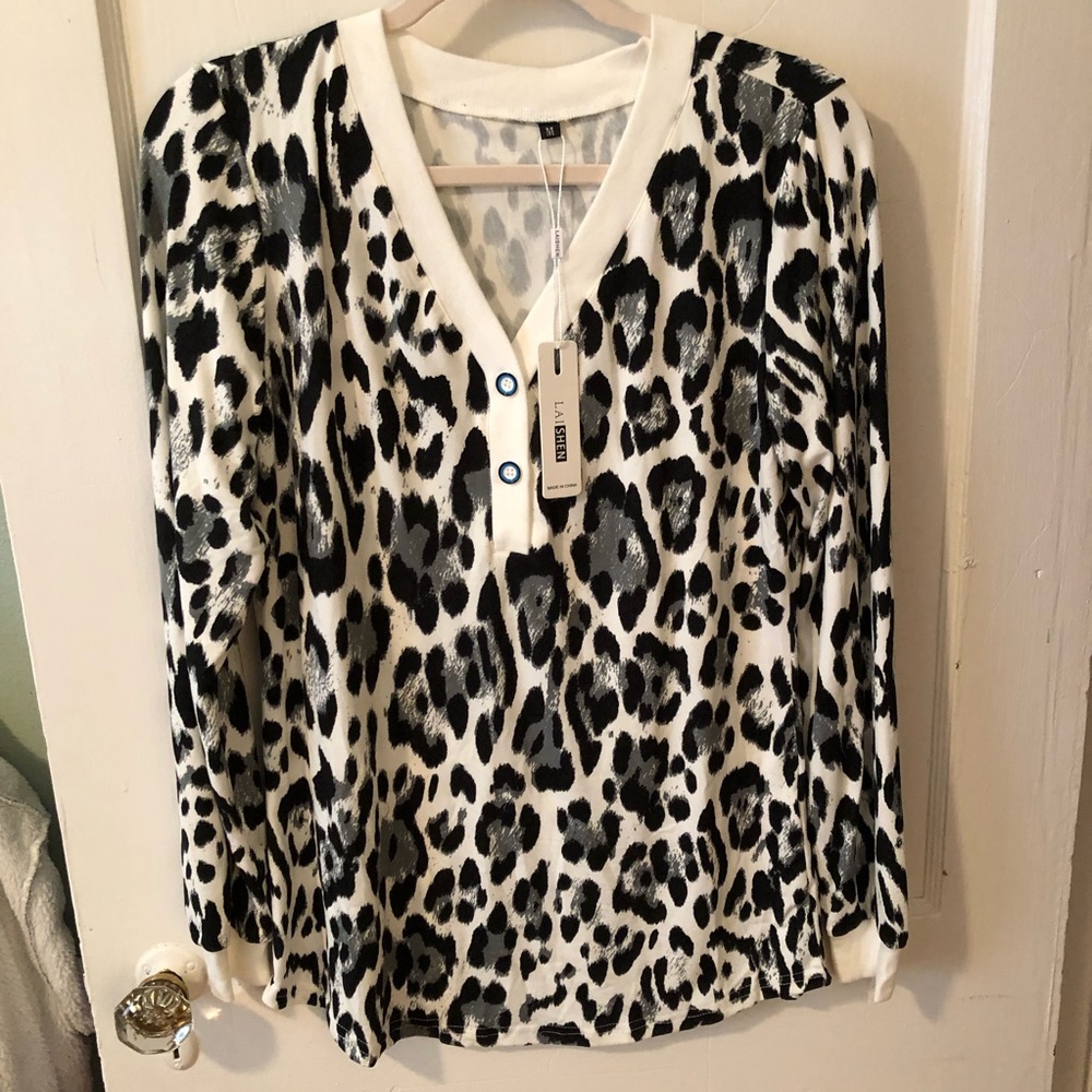 Animal print long sleeve dressy tee